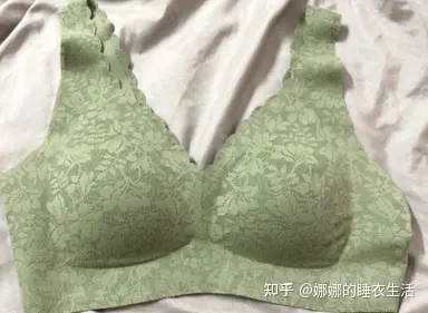 内衣尺码选购指南_如何挑选适合自己尺码的内衣_内衣外穿女明星