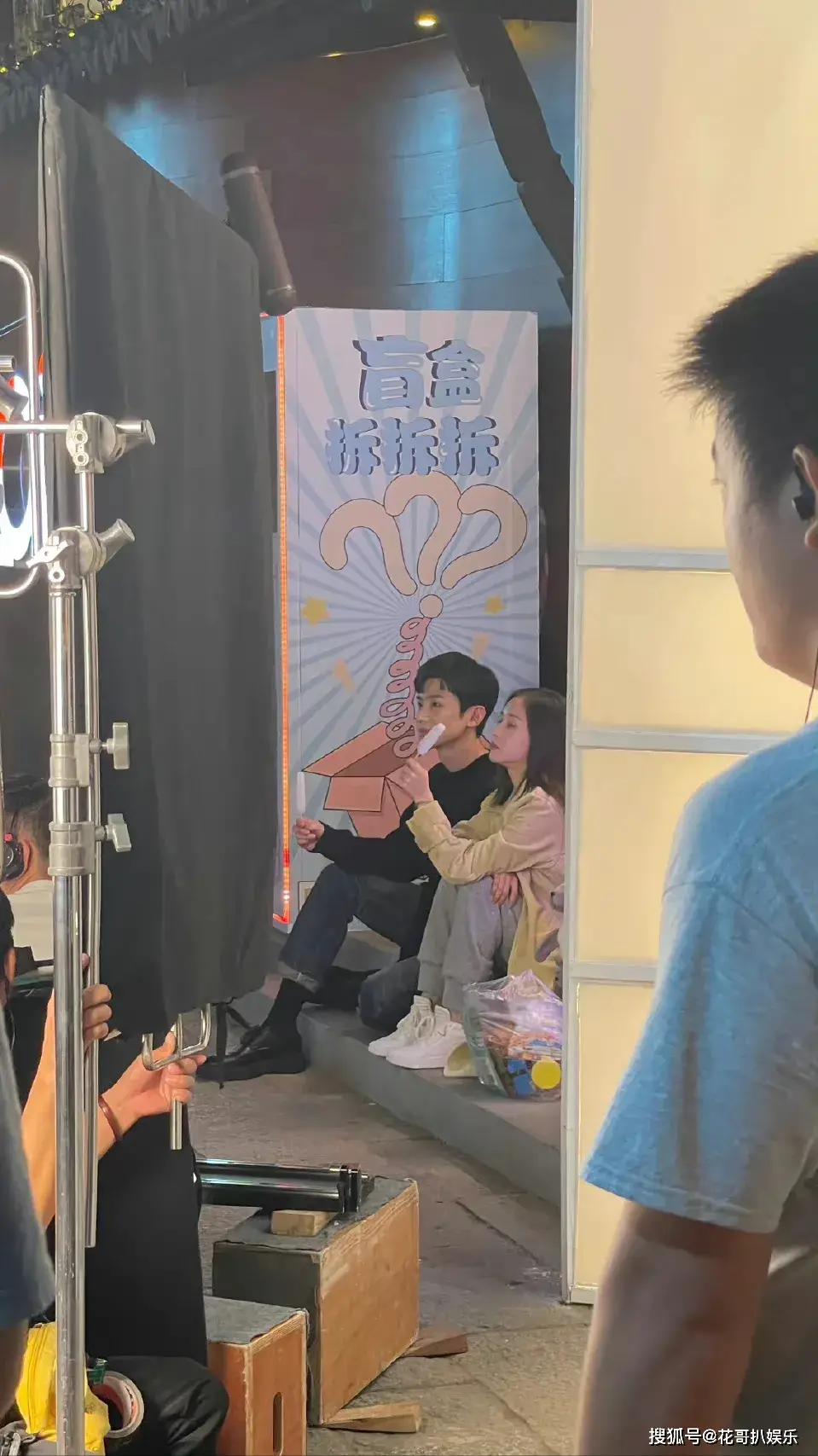 网红男歌手圆脸小花CP_圆脸网红黑料,_圆脸小花嫌弃网红男歌手