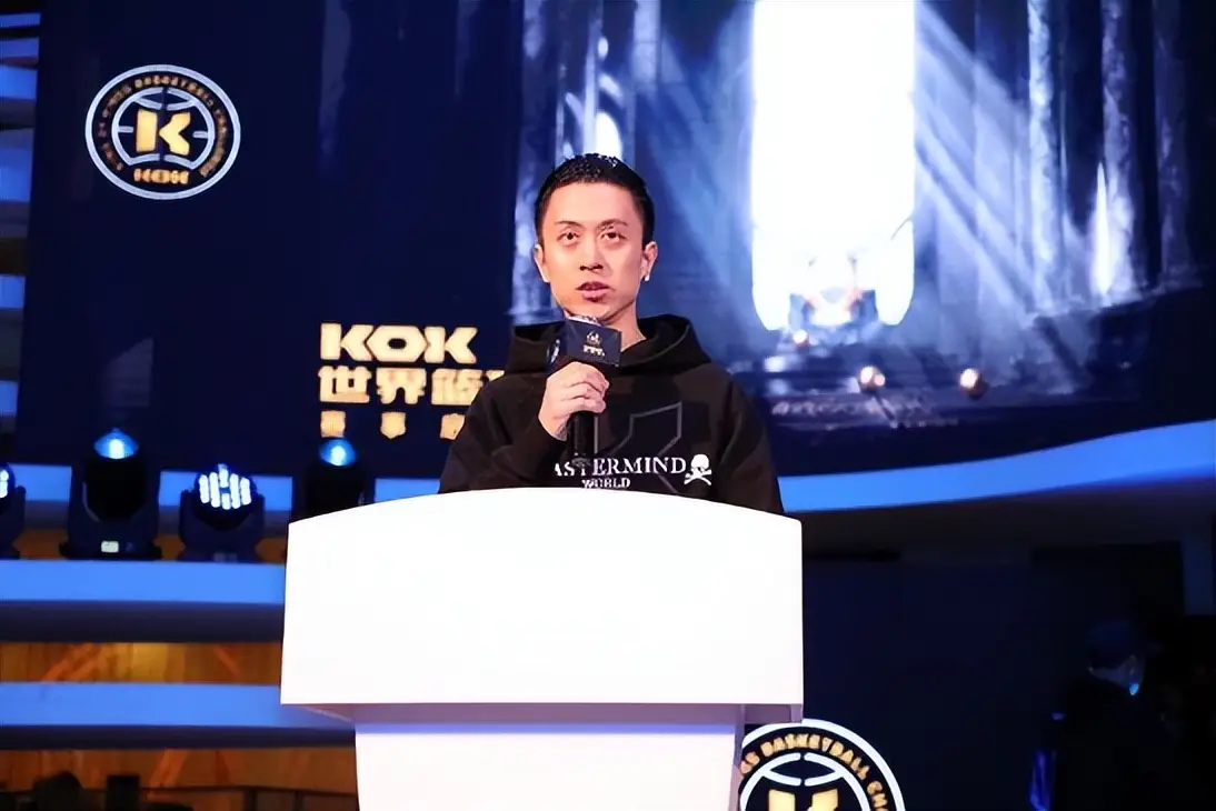 秦奋撞毁超跑事件_秦奋的奢华生活_网红王思聪八卦-