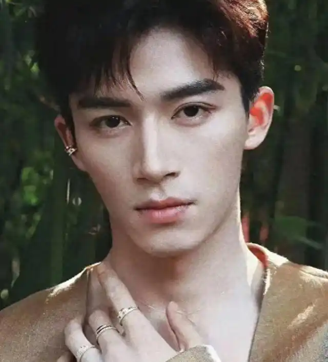 王星越争议事件_刚走红被曝明星黑料,_王星越黑历史